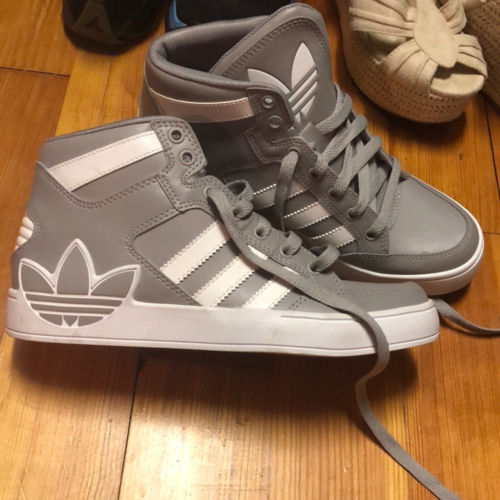 Adidas kids sneakers brand new